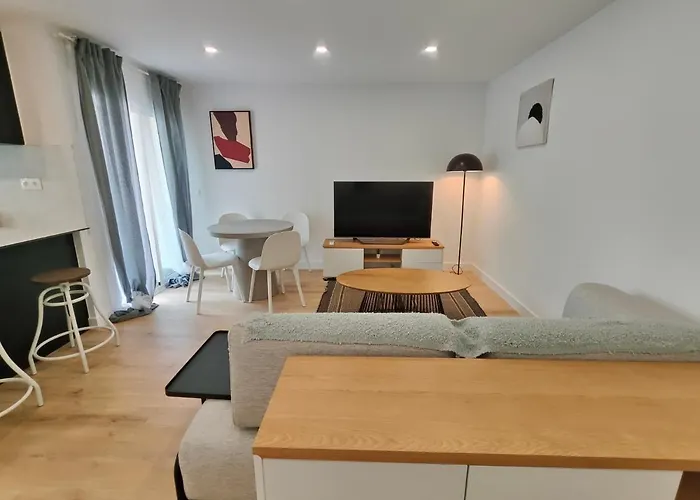 Fantastic Apartment Sant Adria Beach